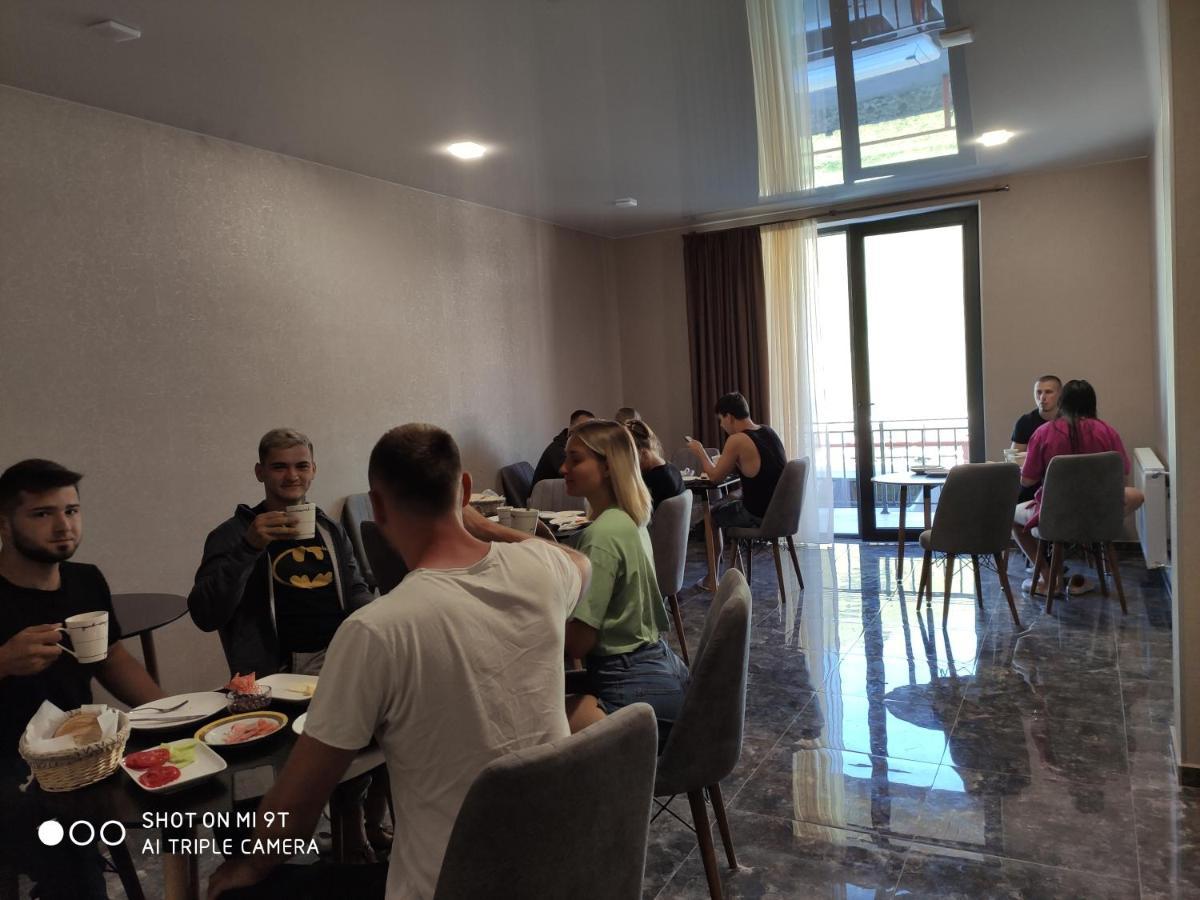 Hotel Sweet Night Kazbegi Esterno foto