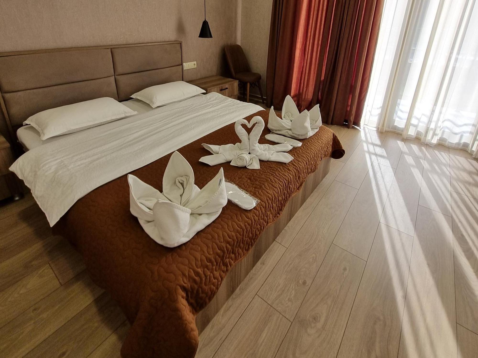 Hotel Sweet Night Kazbegi Esterno foto